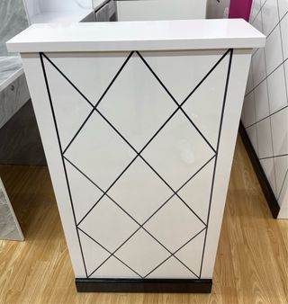 Mostrador blanco peluquería (recoger en persona)