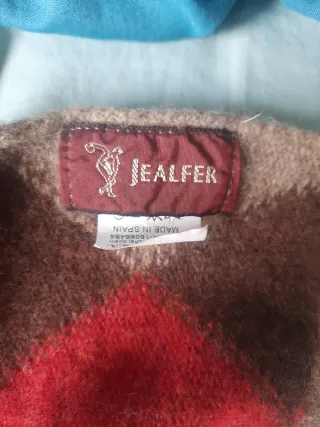 Bufanda de cachemira a rombos cálidos clásica