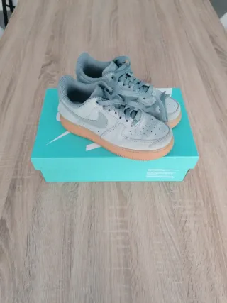 Zapatillas Nike Air Force 1 '07 SE (light green).