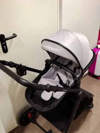 Carro de bebé gris Kikaboo 3 piezas.