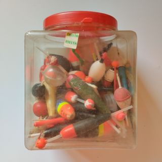 Lote de flotadores de pesca de distintos tipos