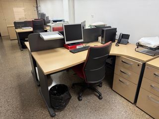 Mobiliario de oficina completo