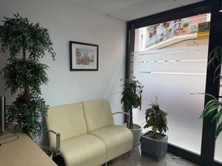 Mobiliario de oficina completo