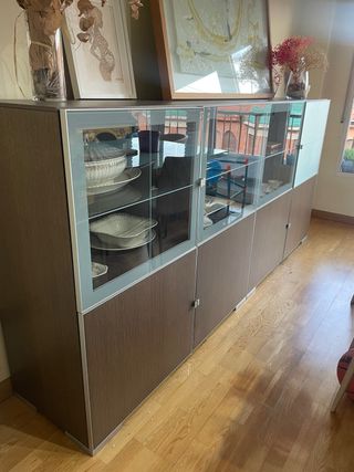 Mueble de salón almacenaje y vitrina wengué