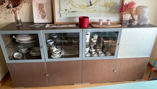 Mueble de salón almacenaje y vitrina wengué