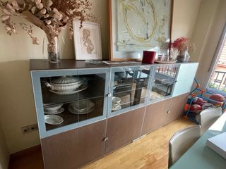 Mueble de salón almacenaje y vitrina wengué