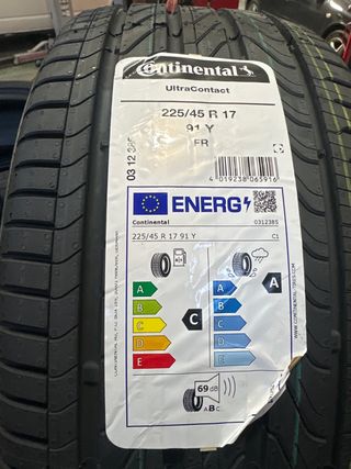 Continental 225/45 R17 91Y UltraContact