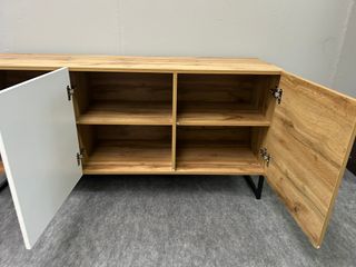 Aparador industrial 3 puertas roble y blanco