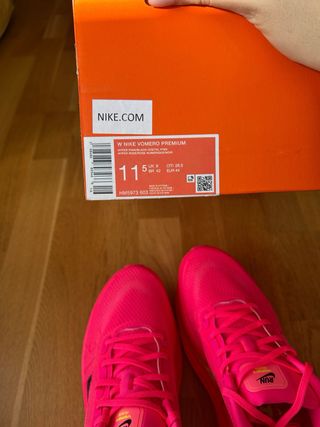 Nike Vomero Premium ‘Hyper Pink’