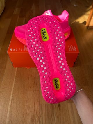 Nike Vomero Premium ‘Hyper Pink’