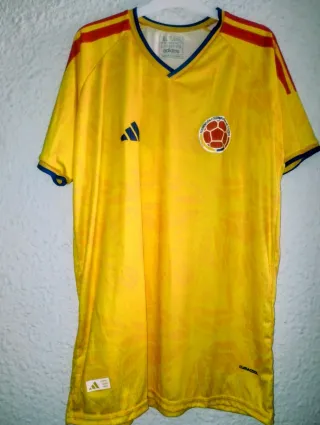 Camiseta Adidas Colombia Talla XL reducida
