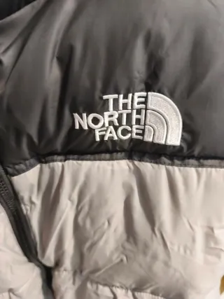 Chaqueta The North Face Negra y Gris