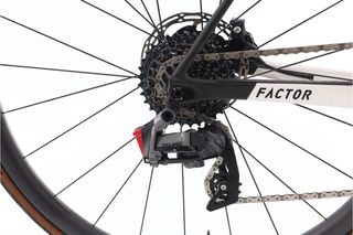 Promo · Factor O2 AXS 12V (carretera) t.52 Reacondicionada