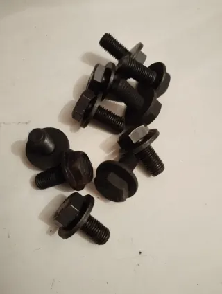 Tornillos para eje pedalier bici