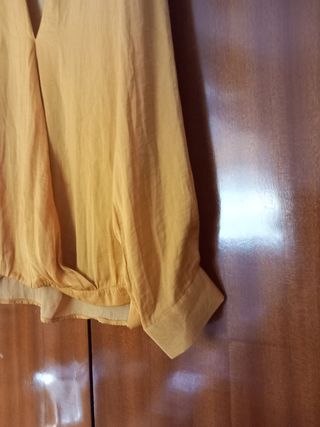 Camisa Zara cruzada naranja/amarilla