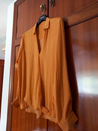 Camisa Zara cruzada naranja/amarilla