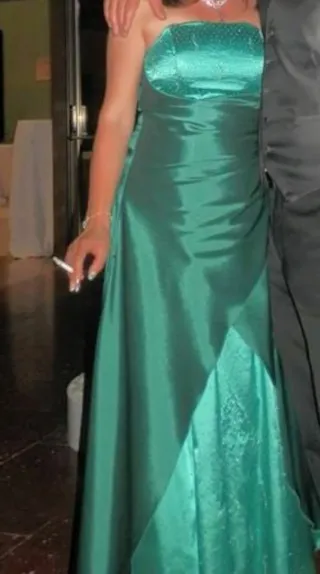 Vestido de fiesta verde y turquesa