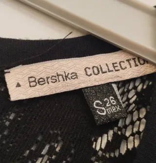 Blusa negra con encaje