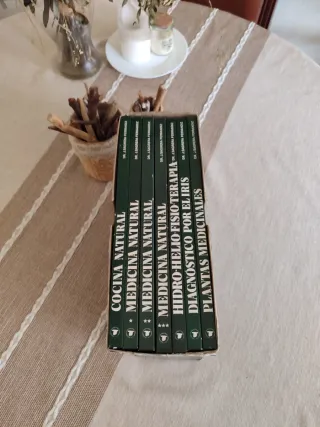Botánica."Enciclopedia de Medicina Natural"antiguo