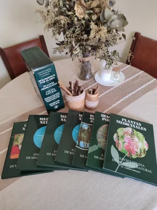 Botánica."Enciclopedia de Medicina Natural"antiguo