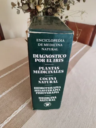 Botánica."Enciclopedia de Medicina Natural"antiguo