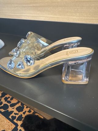 Sandalias GIVANA transparentes con pedrería