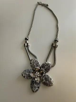 Collar flor cerámica pedrería cadena doble A00065