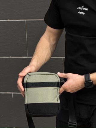 “NUEVO” el bolso de Stone Island - caqui