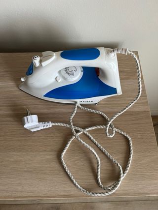 Plancha DVTECH blanca y azul