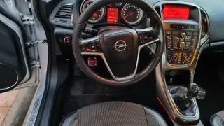 Opel Astra 2010