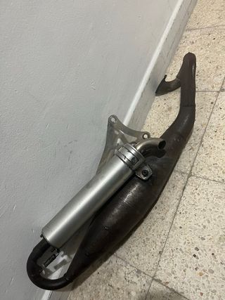 Tubo de escape Yasuni R para restaurar