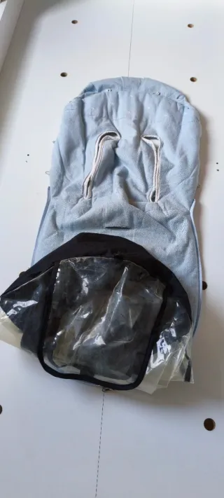 Capazo y silla de Paseo Cybex Priam Platino