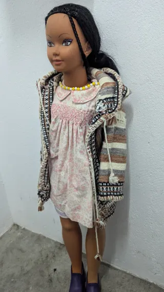 Muñeca Rosaura con vestido y chaqueta