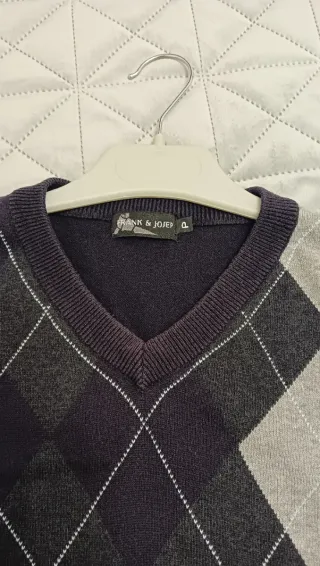 Chaleco hombre rombos T. P (ver medidas)