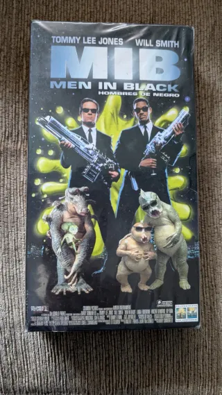 Película VHS Men in Black PRECINTADA