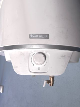 Termo eléctrico blanco