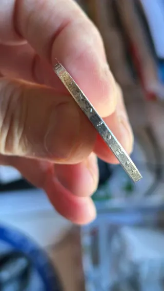 Moneda antigua en caja joyero