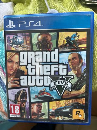 PS4 (PlayStation 4) Negra y 2 juegos GTA