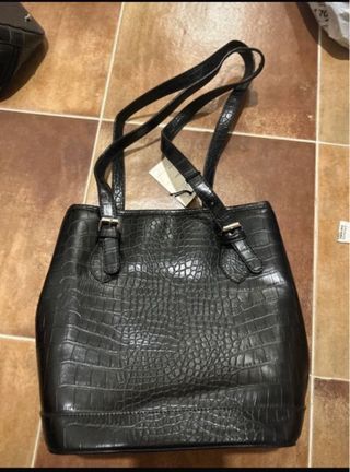 Bolso negro efecto piel cocodrilo