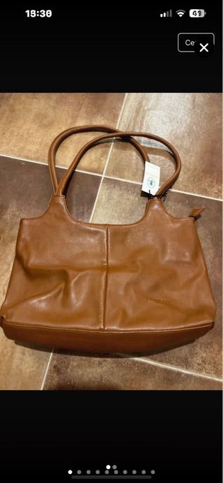 Bolso negro efecto piel cocodrilo