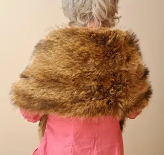 Estola de piel de marmota