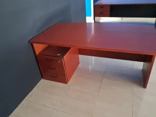 Mobili da ufficio in legno