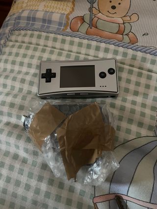 Nintendo Gameboy Micro plata + Cargador