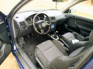Volkswagen Golf 2003