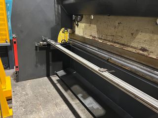 PLEGADORA HIDRAULICA AJIAL DE 3050X65 TN