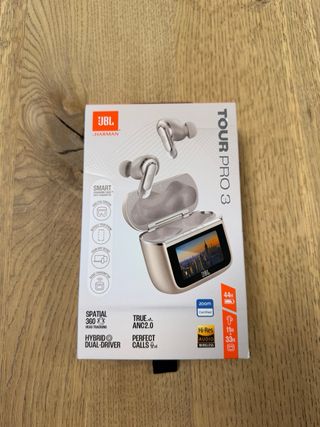 JBL Tour Pro 3