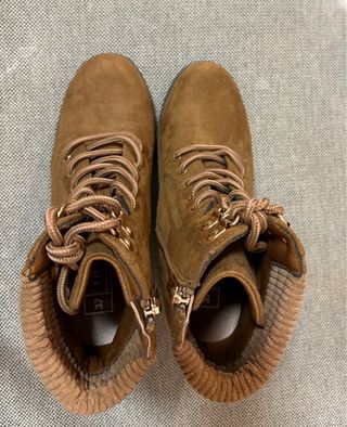 Botines tacón marrón