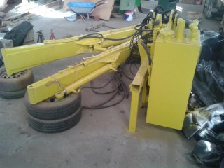 Desbrozadora de brazo para carretera