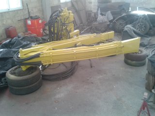 Desbrozadora de brazo para carretera