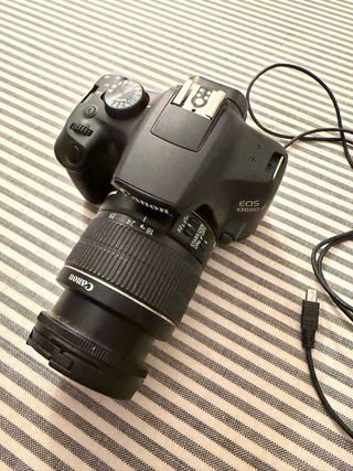 Cámara Canon EOS 1300D Negra